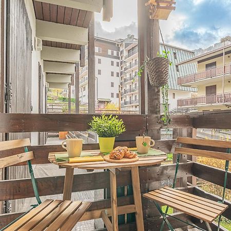 Casa Sole- Loft Moderno In Montagna Lägenhet Aprica Exteriör bild